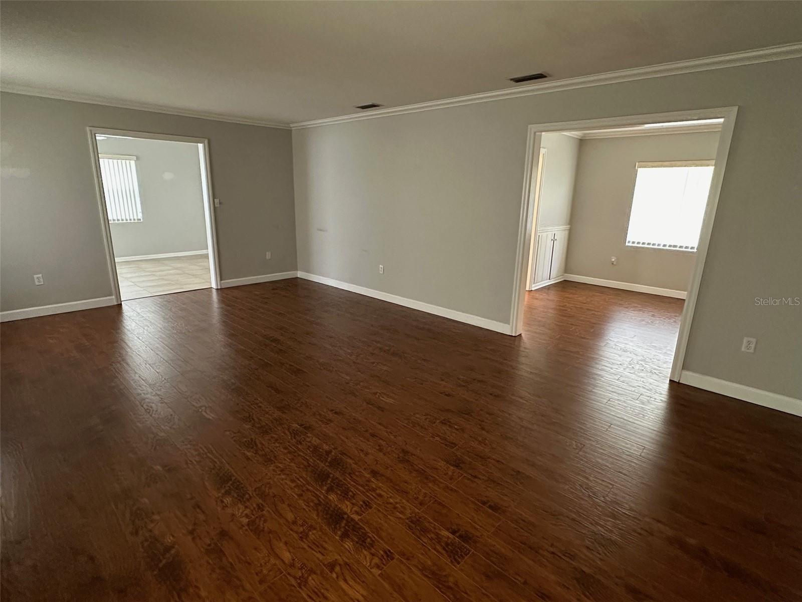 Image 5 of 19 For 316 Crystal Drive