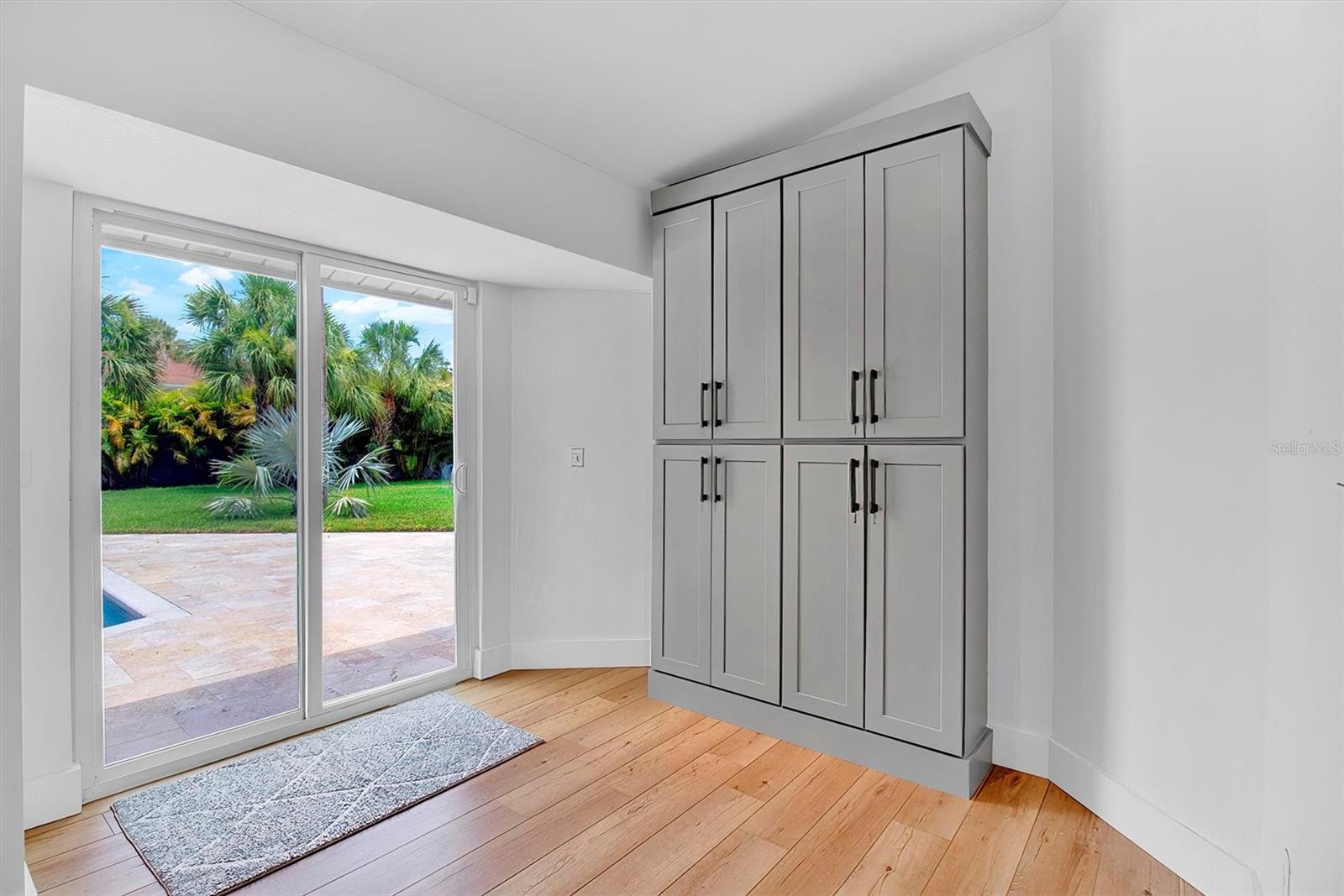 Image 20 of 51 For 4101 39th Avenue S