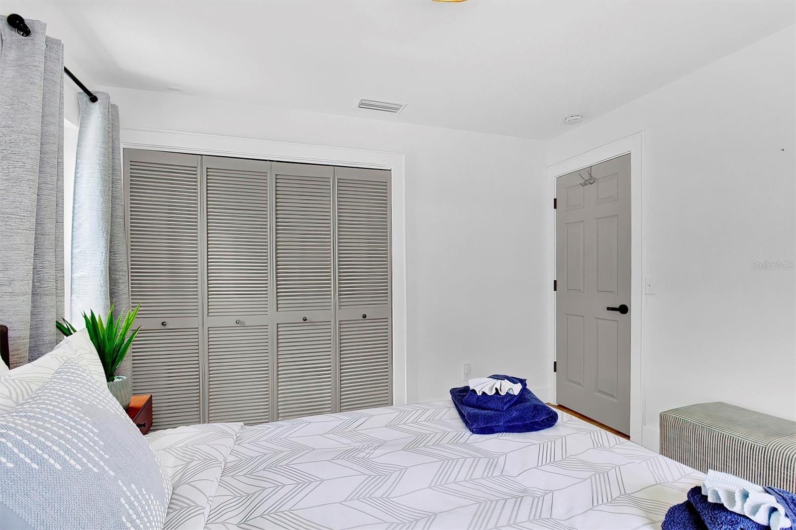 Image 36 of 51 For 4101 39th Avenue S
