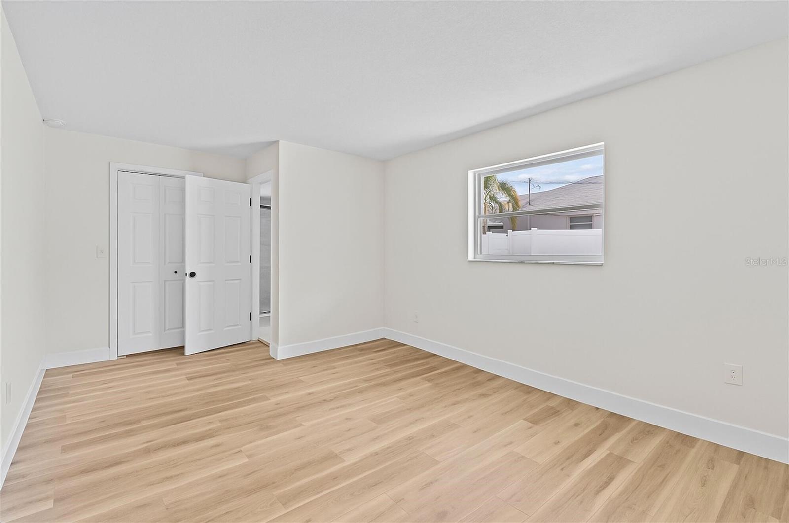 Image 14 of 30 For 671 25th Street Sw