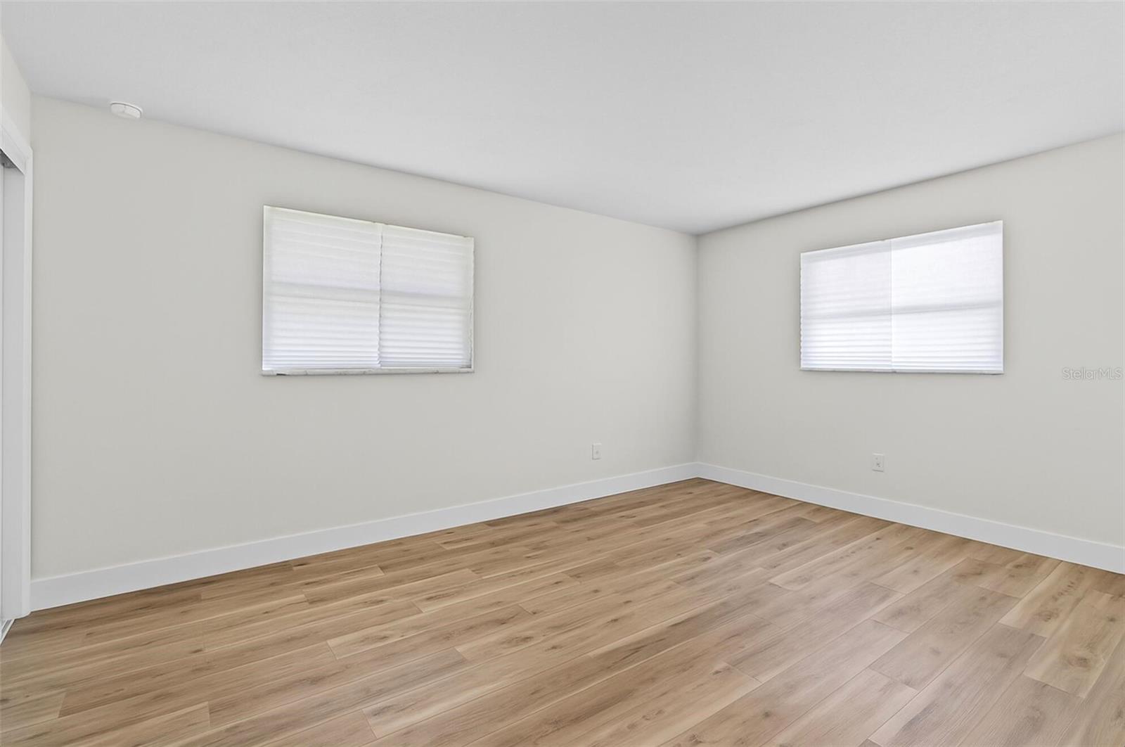Image 17 of 30 For 671 25th Street Sw