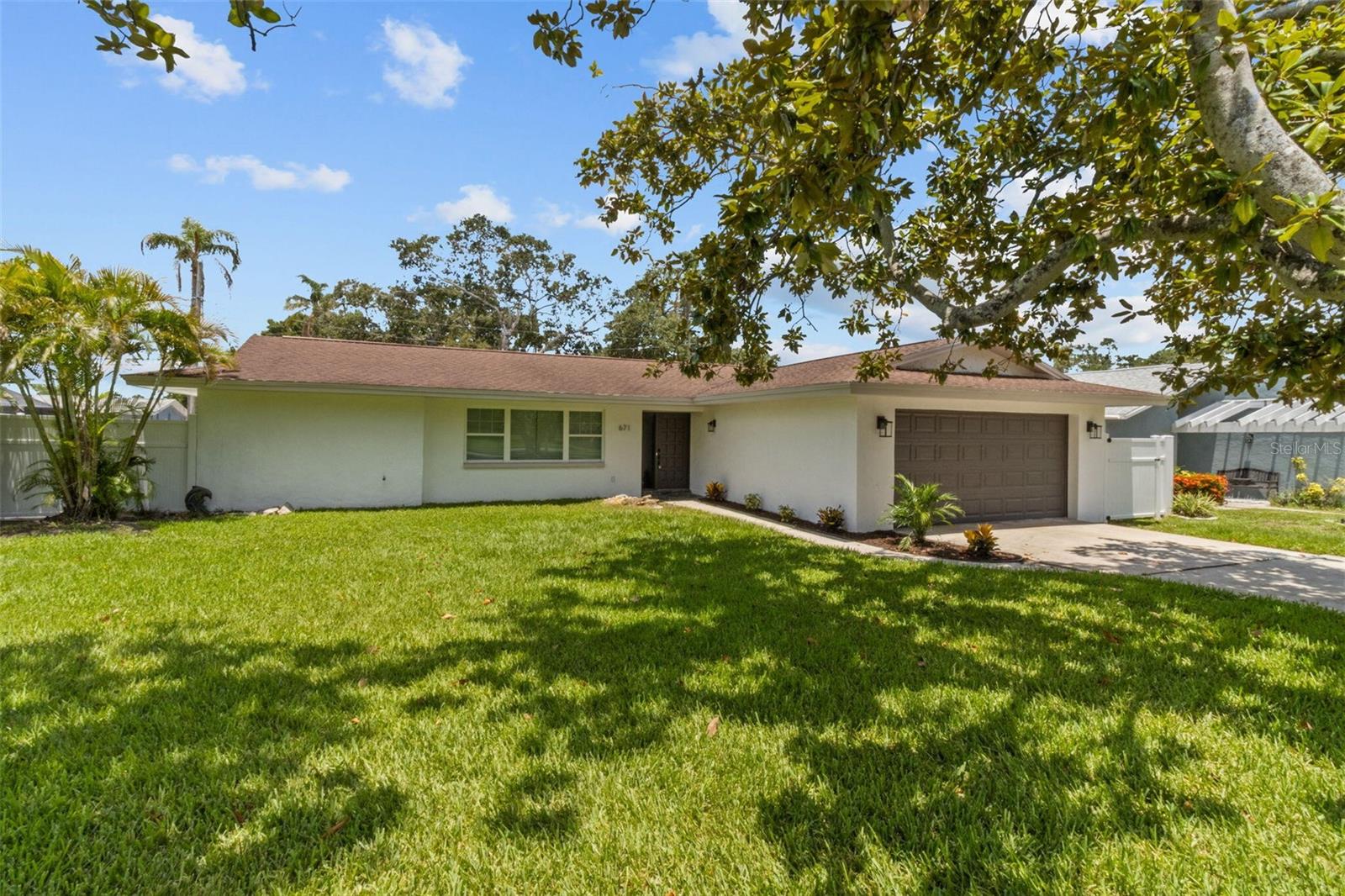 Image 2 of 30 For 671 25th Street Sw
