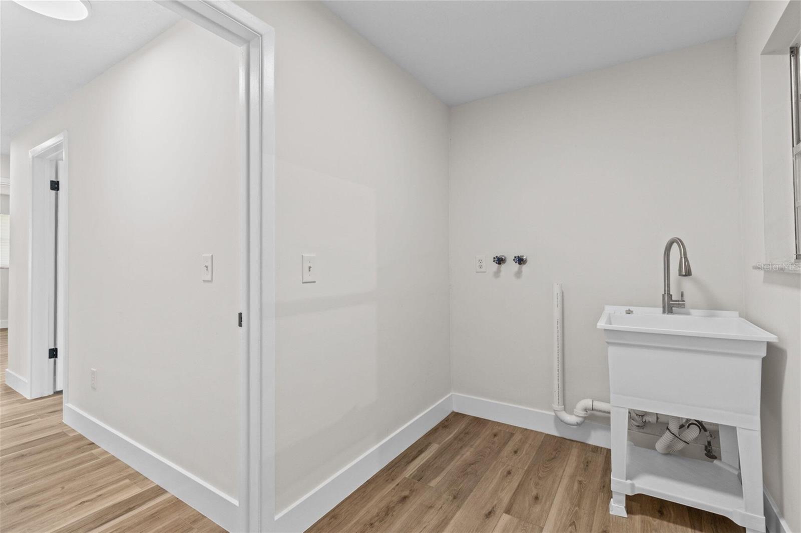 Image 25 of 30 For 671 25th Street Sw