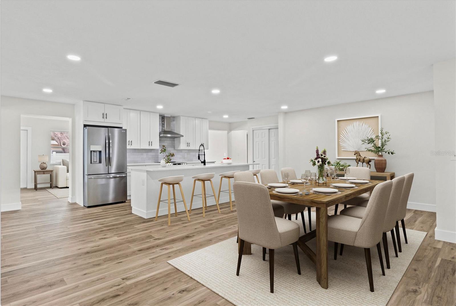 Image 3 of 30 For 671 25th Street Sw