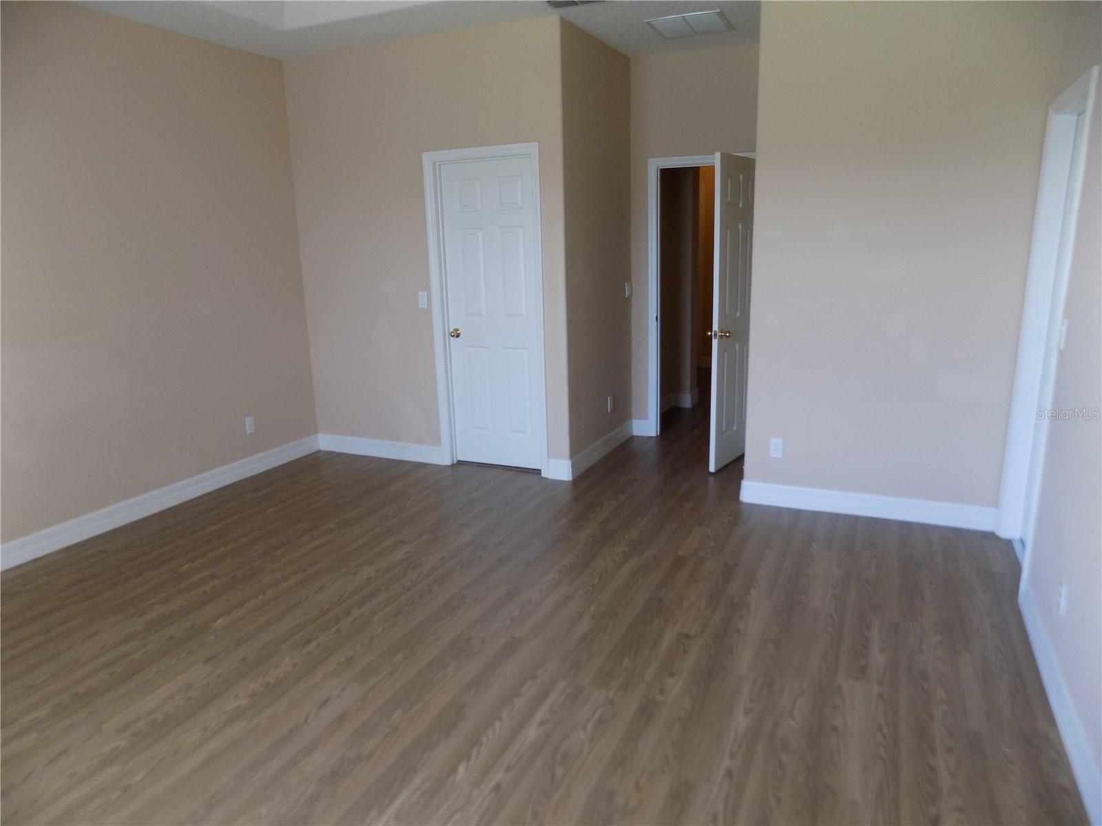 Image 12 of 17 For 3037 Tobago Avenue