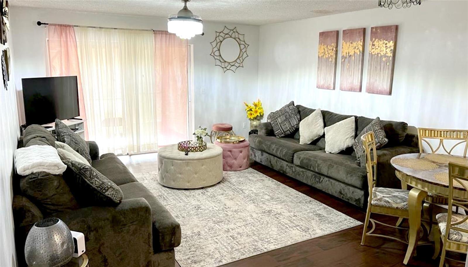 Image 4 of 7 For 7065 Balboa Drive 7065