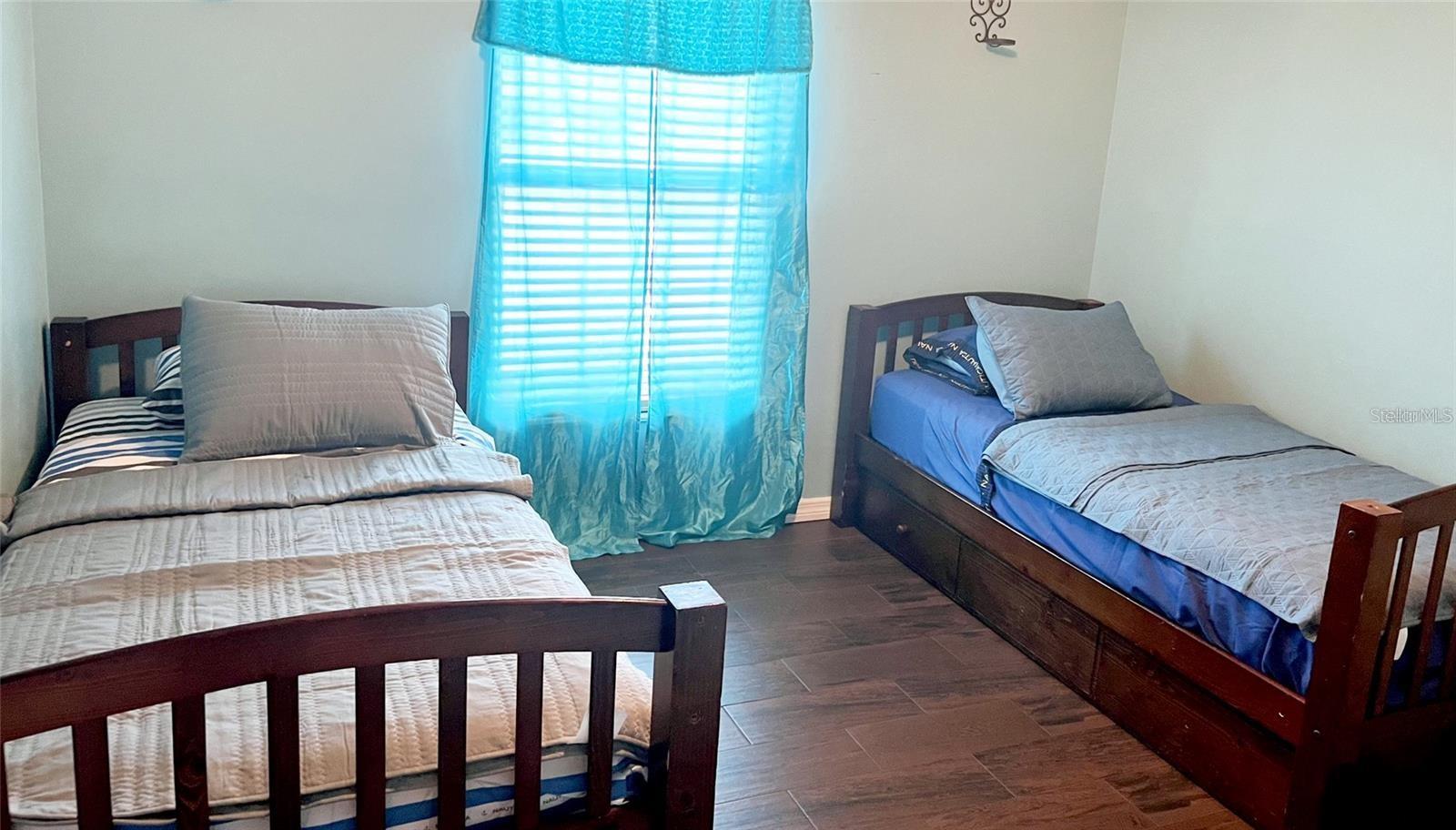 Image 6 of 7 For 7065 Balboa Drive 7065