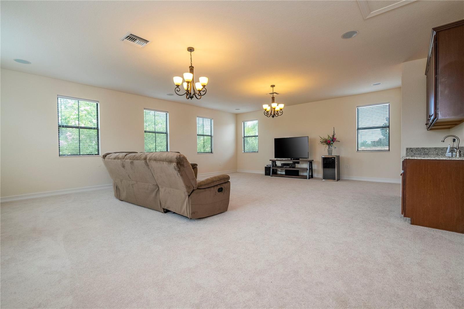 Image 80 of 99 For 11009 Mobberley Circle