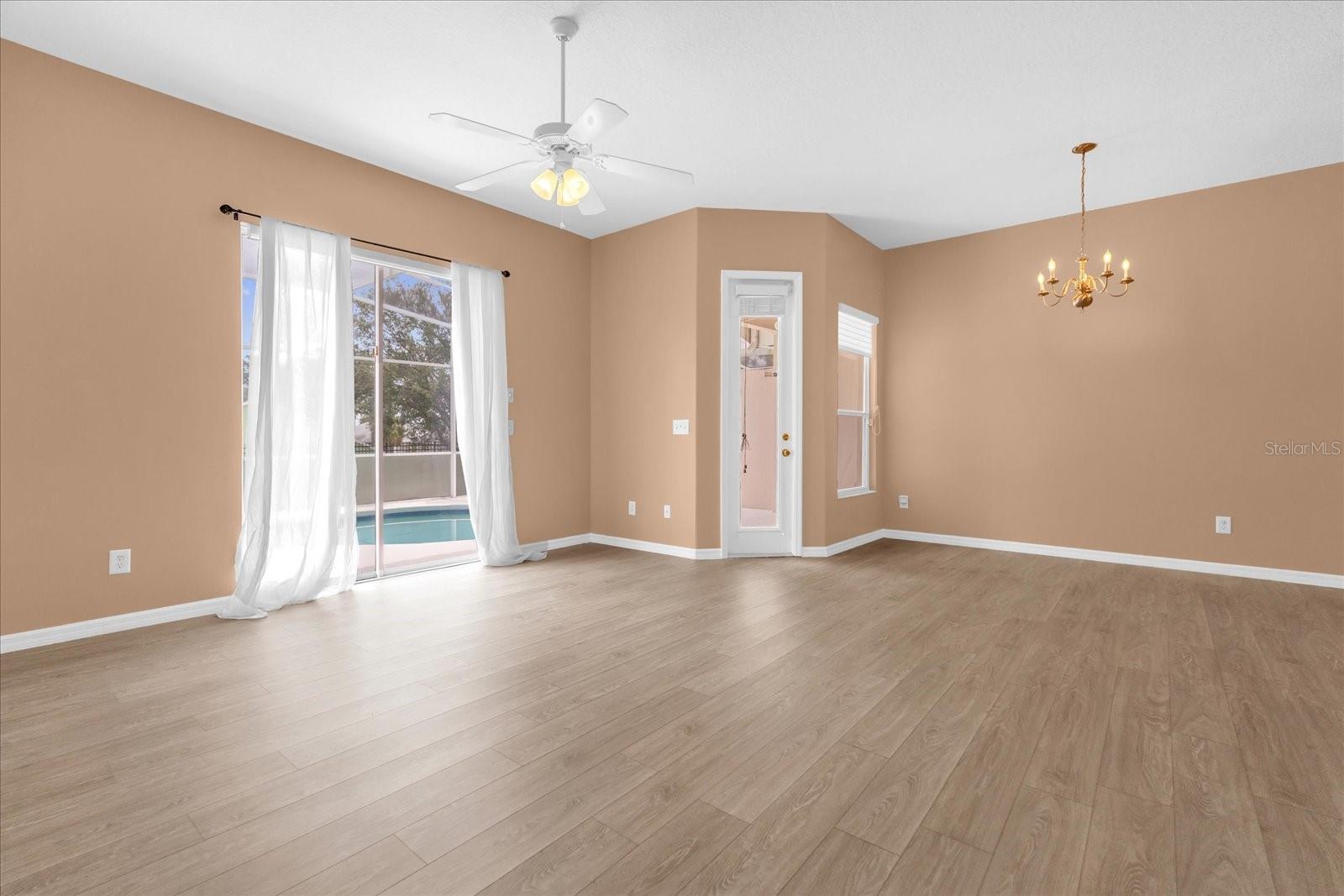Image 4 of 40 For 516 Brunello Drive