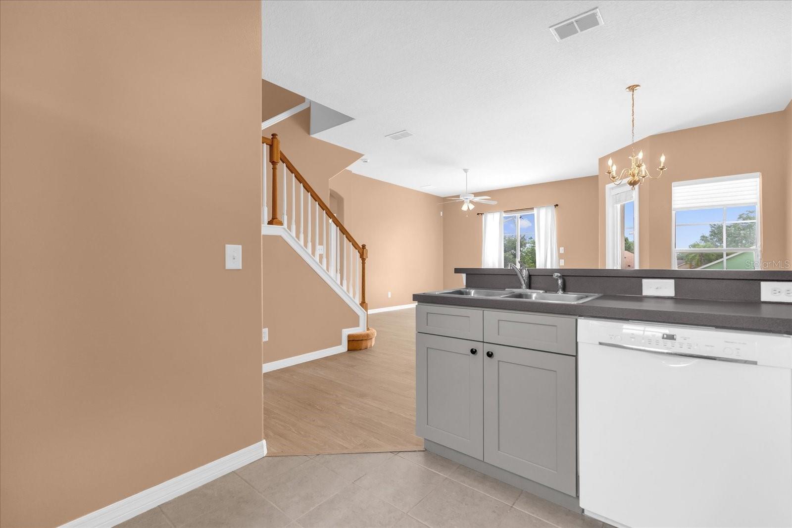Image 7 of 40 For 516 Brunello Drive