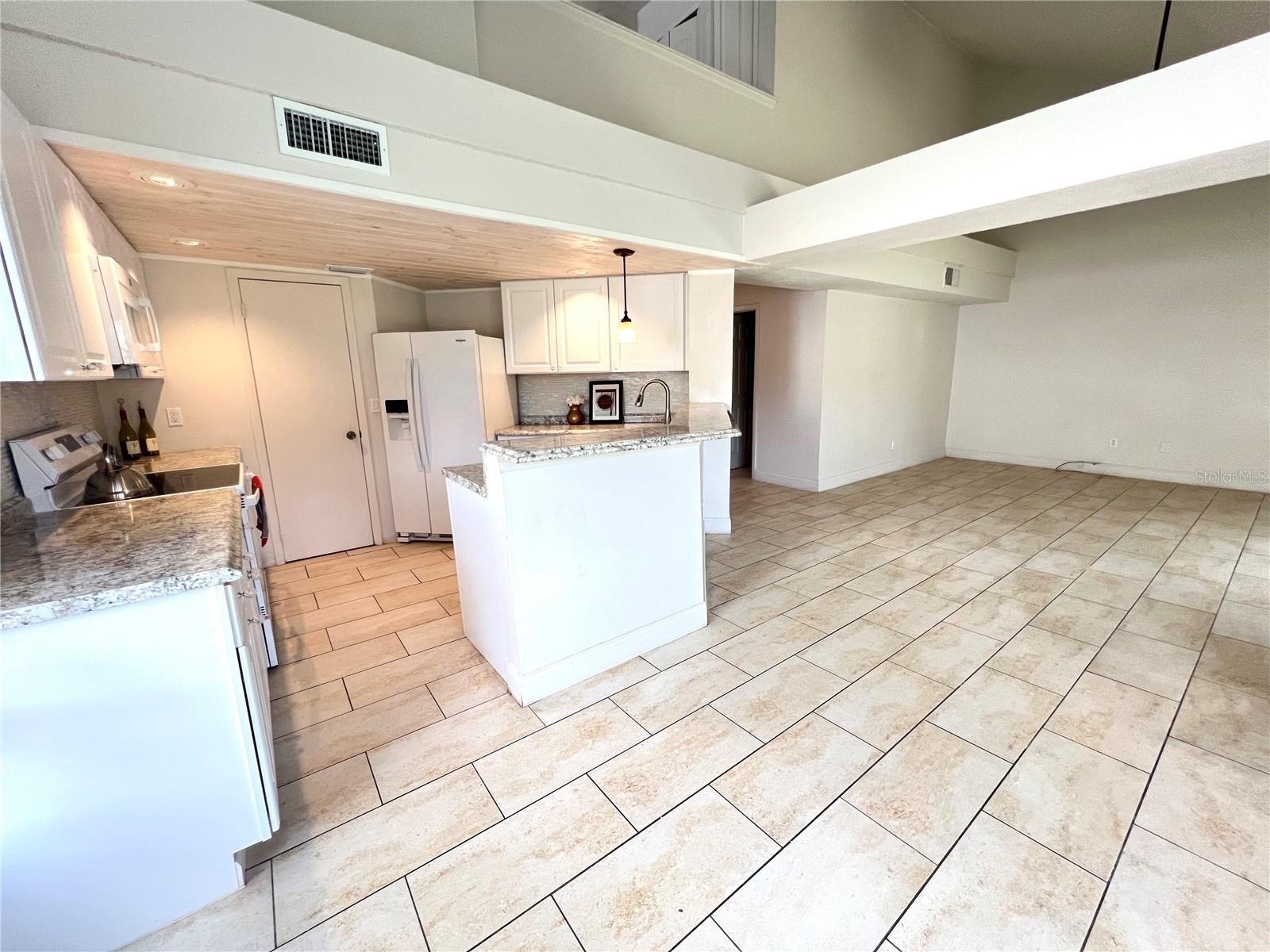 Image 5 of 22 For 332 Goldstone Place
