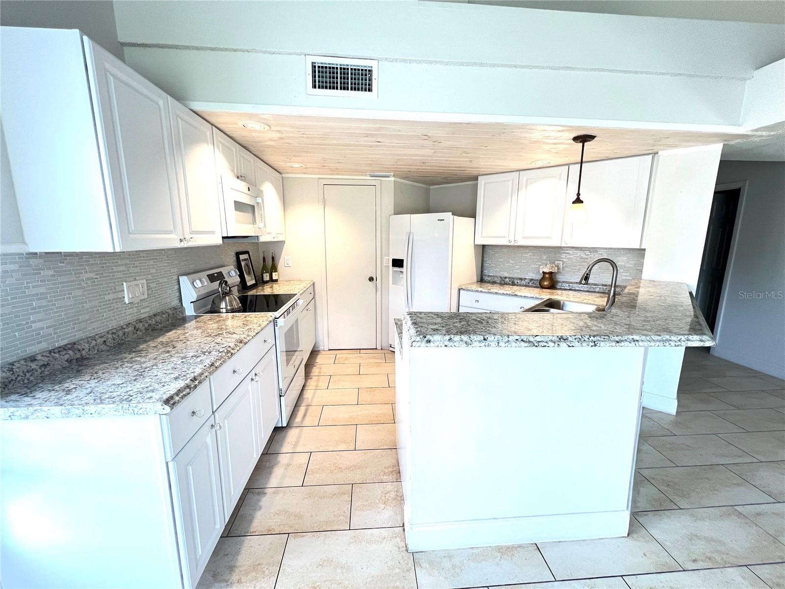 Image 6 of 22 For 332 Goldstone Place