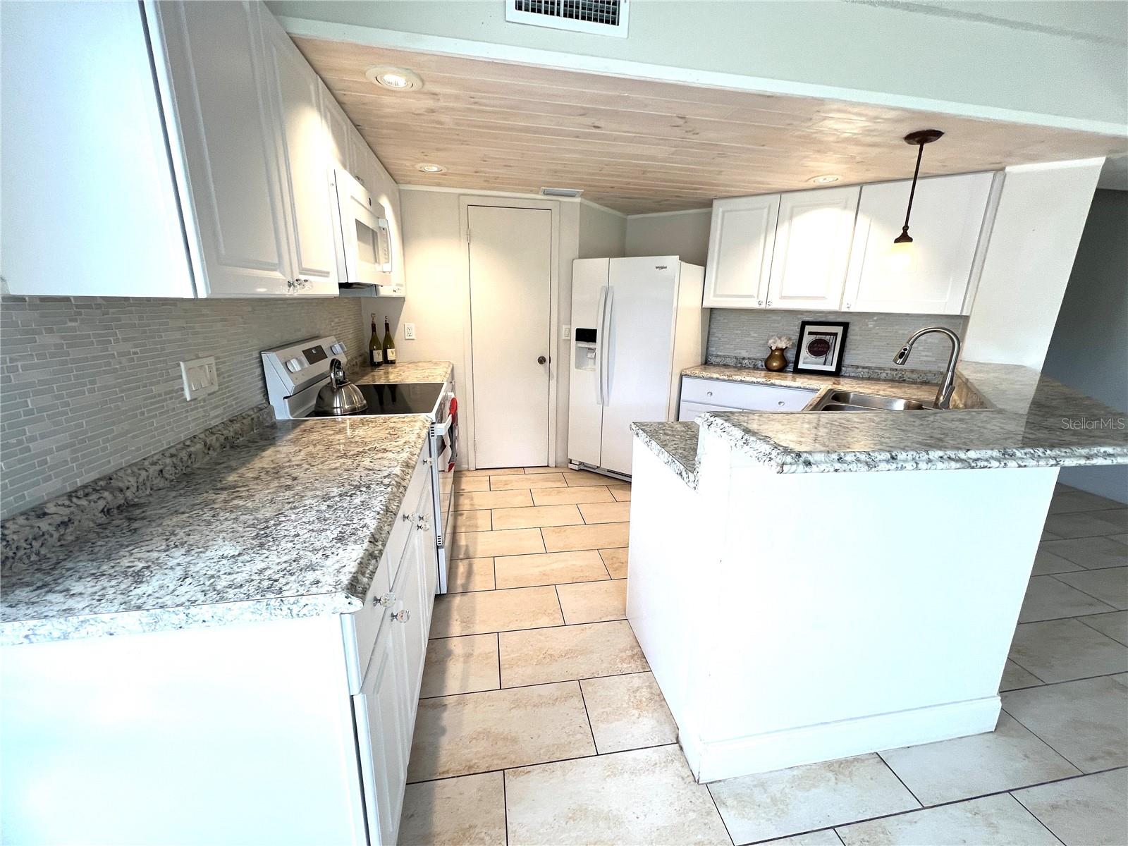 Image 9 of 22 For 332 Goldstone Place