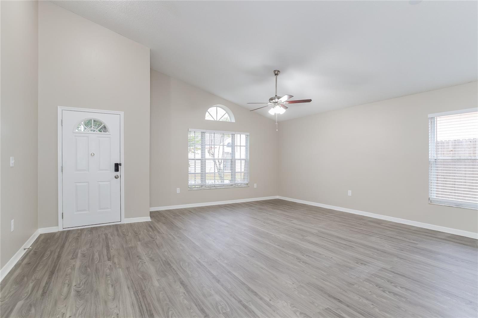 Image 3 of 16 For 1714 Putney Circle