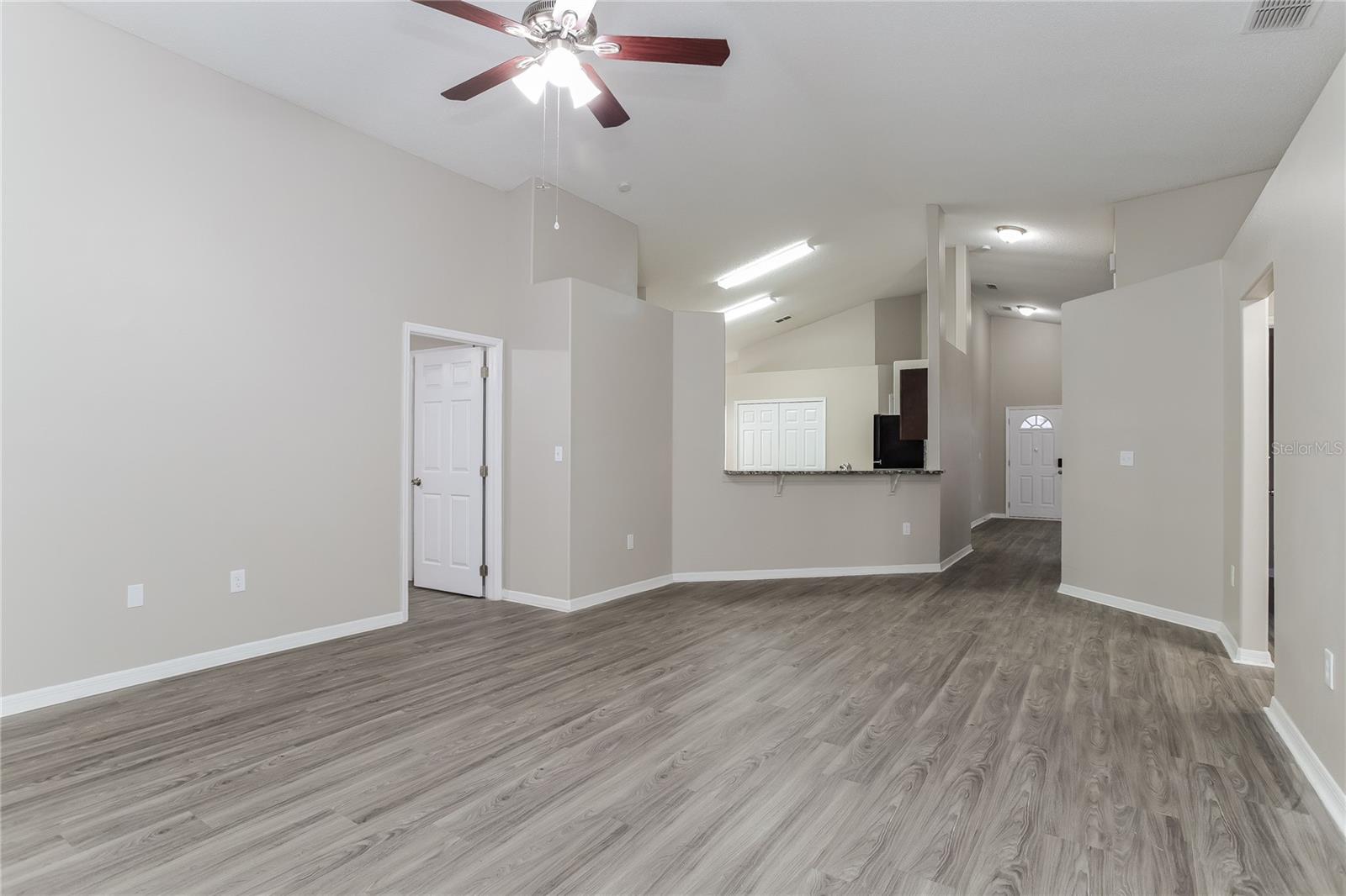 Image 4 of 16 For 1714 Putney Circle