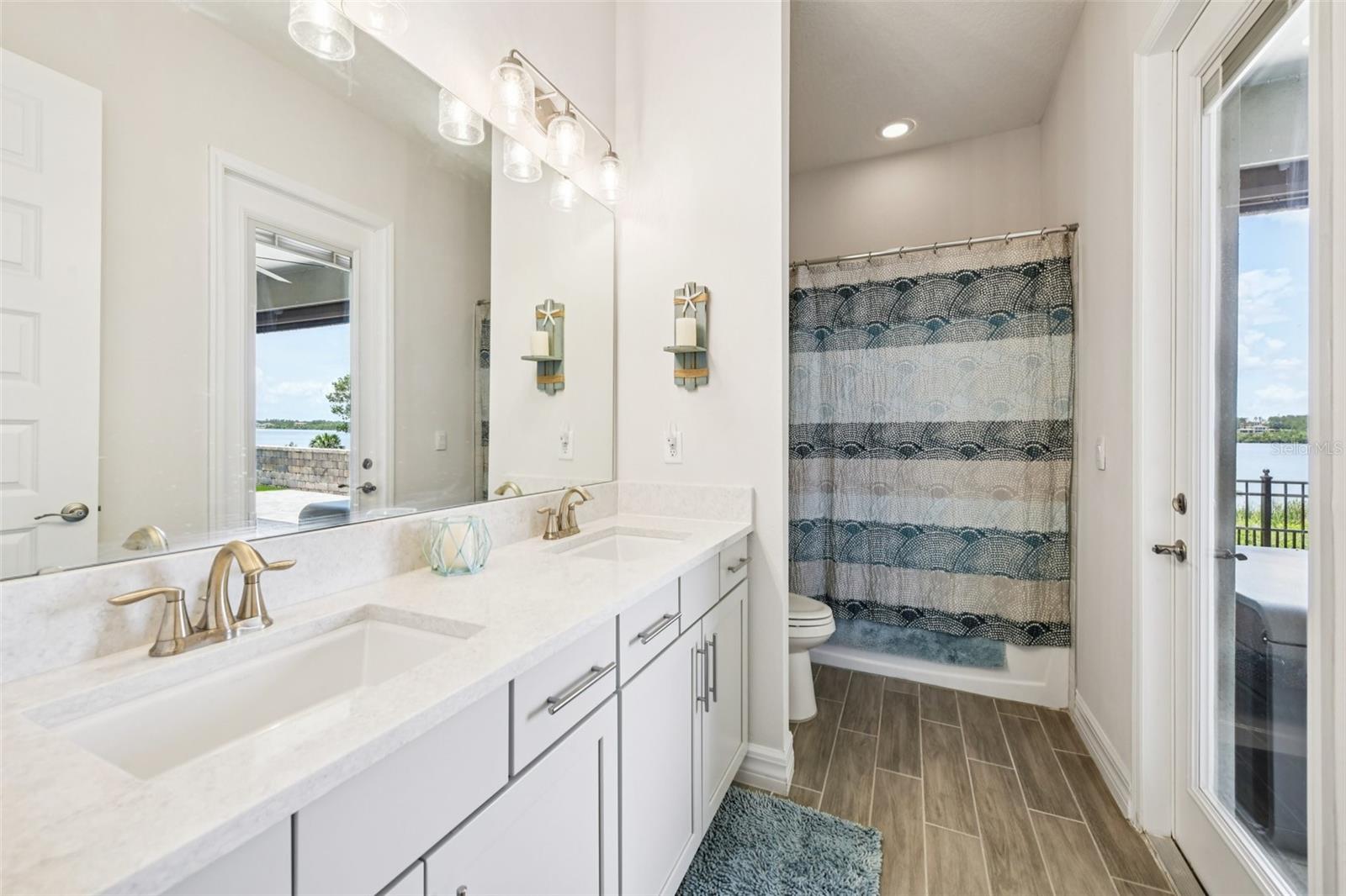 Image 21 of 41 For 17838 Hither Hills Circle