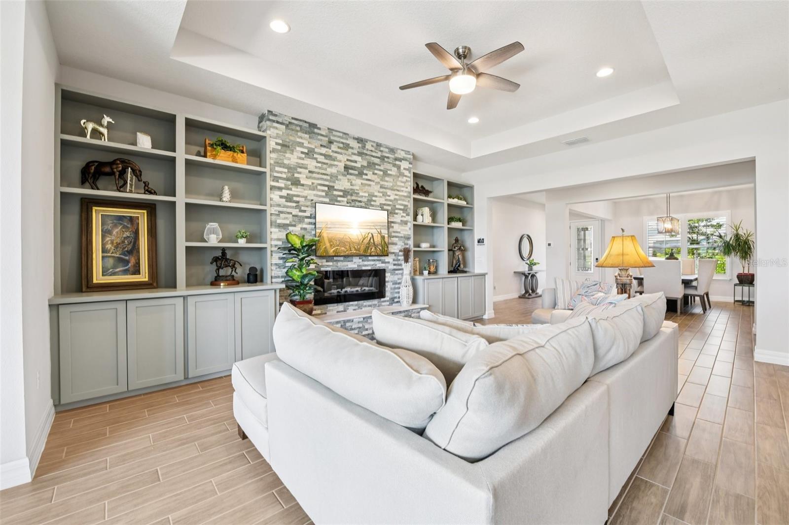 Image 7 of 41 For 17838 Hither Hills Circle