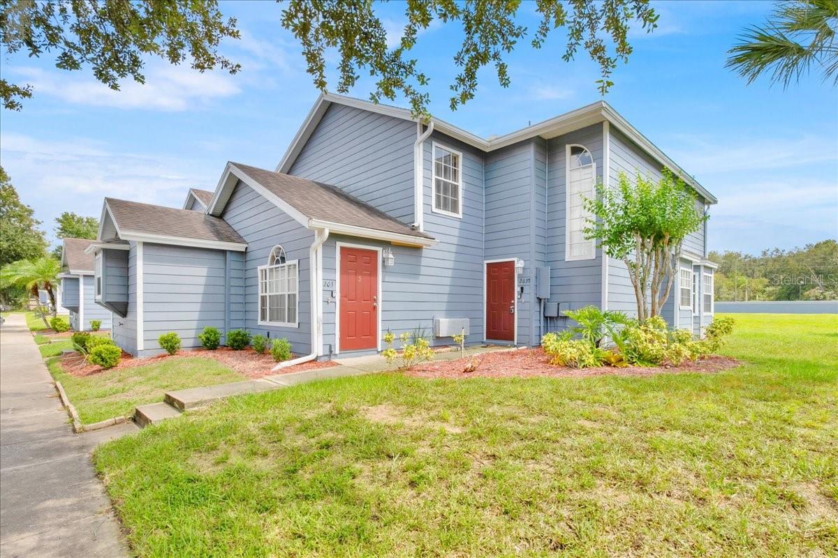 Image 2 of 15 For 203 Coco Plum Drive Front Unit