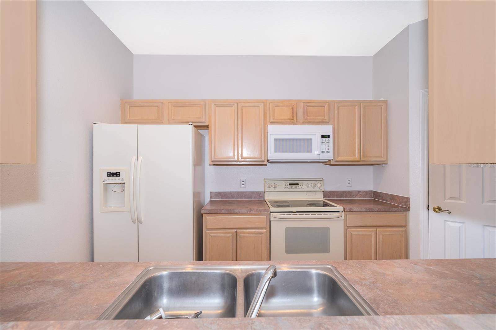 Image 10 of 26 For 7123 Yacht Basin Avenue 333