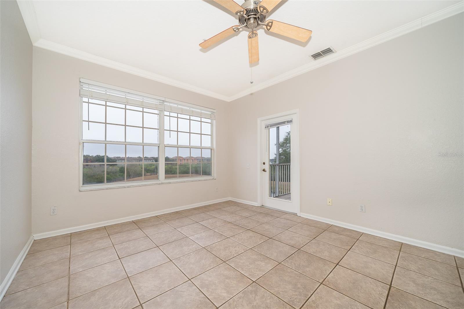 Image 13 of 26 For 7123 Yacht Basin Avenue 333