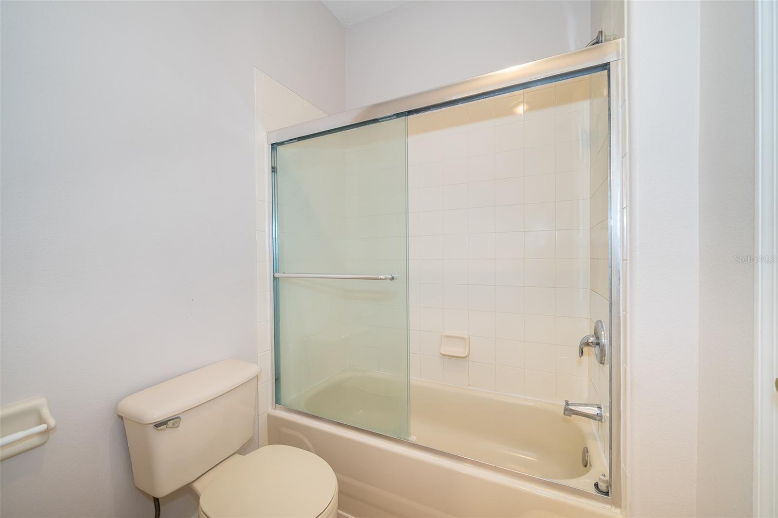 Image 19 of 26 For 7123 Yacht Basin Avenue 333