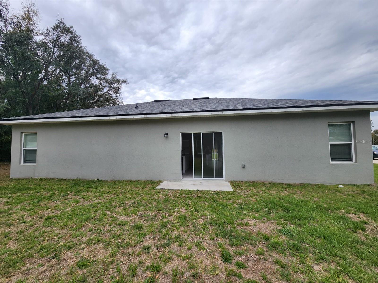 Listing photo id 14 for 3650 128th Place