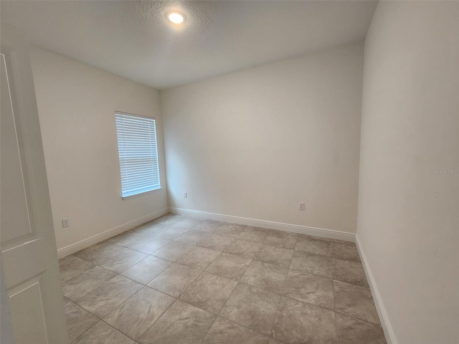 Listing photo id 5 for 3650 128th Place
