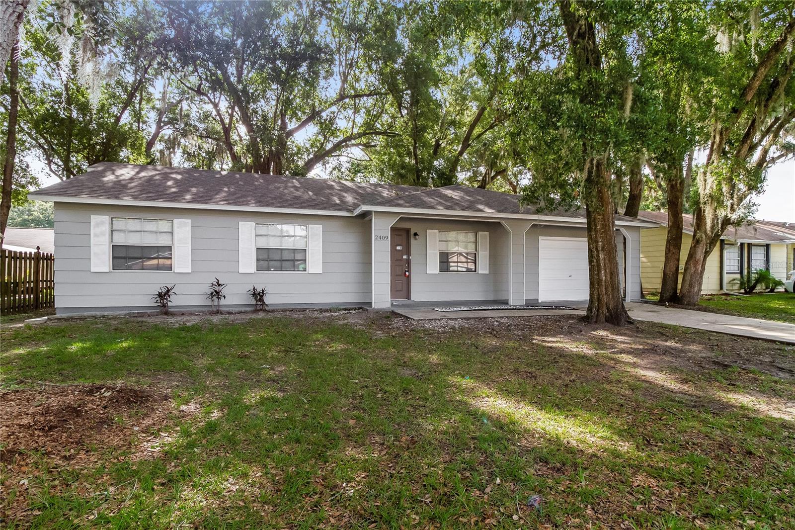 Details for 2409 Oak Hollow Drive, KISSIMMEE, FL 34744