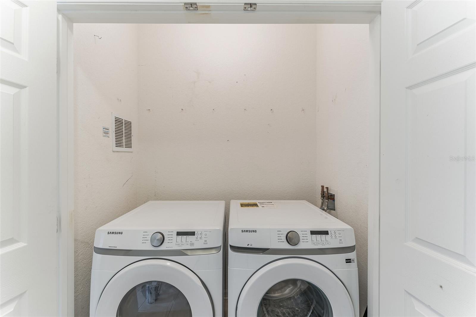 Image 14 of 22 For 1355 Venezia Court 201