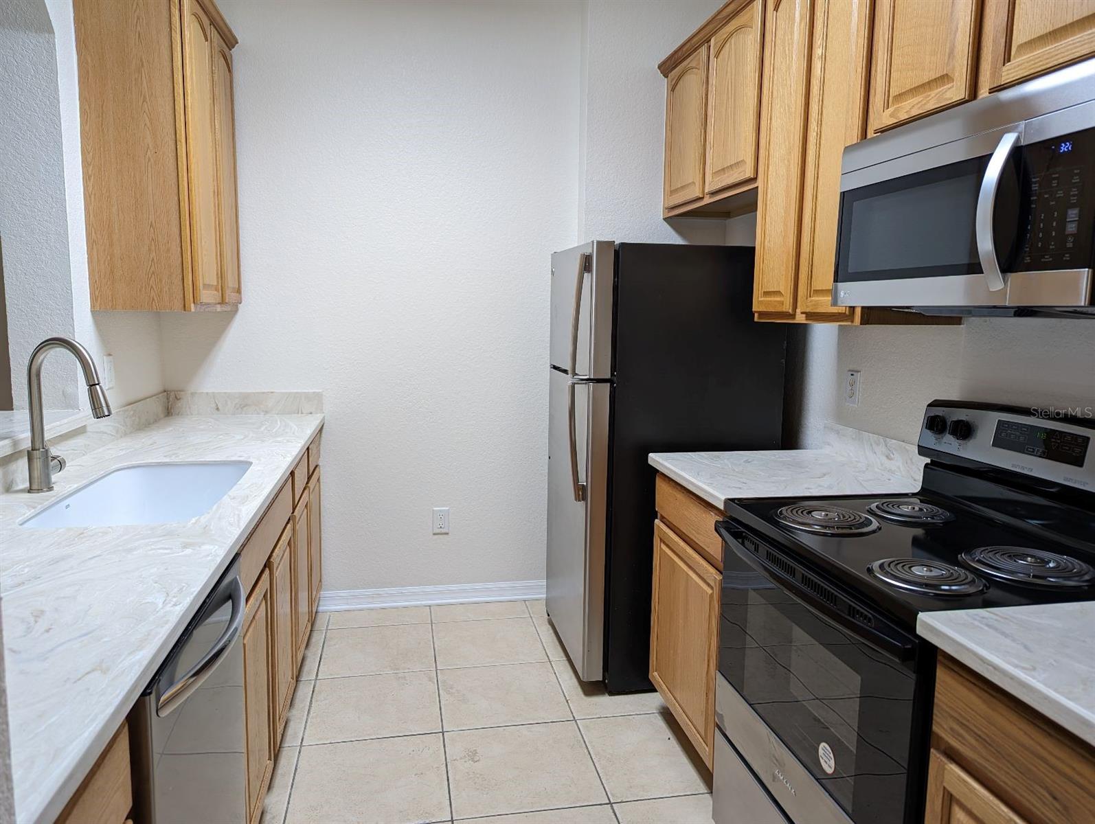 Image 3 of 22 For 1355 Venezia Court 201