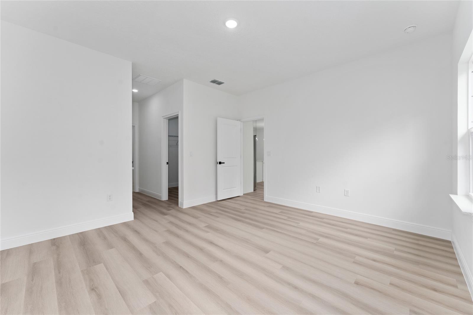 Image 11 of 41 For 9312 Akola Way