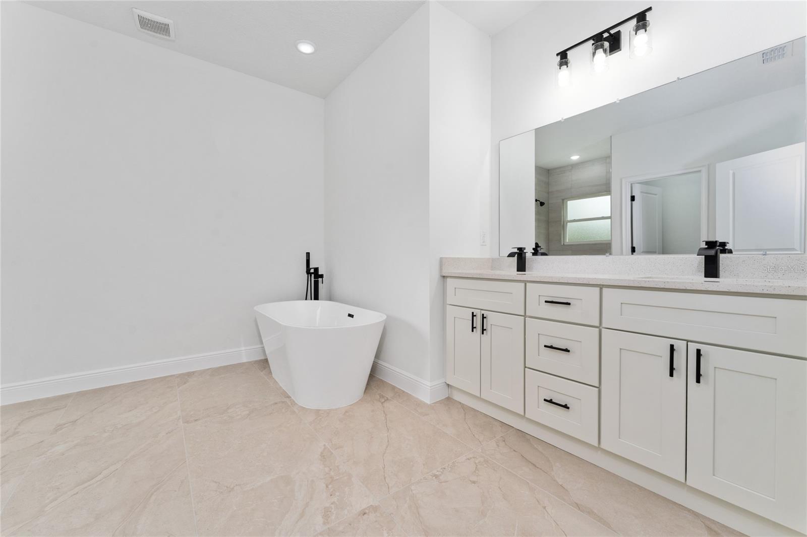 Image 13 of 41 For 9312 Akola Way