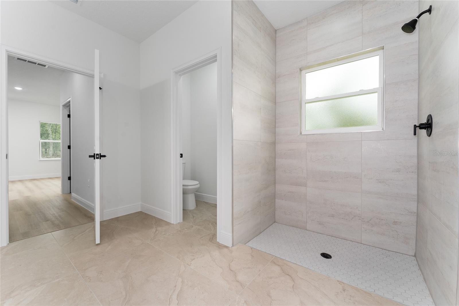Image 14 of 41 For 9312 Akola Way