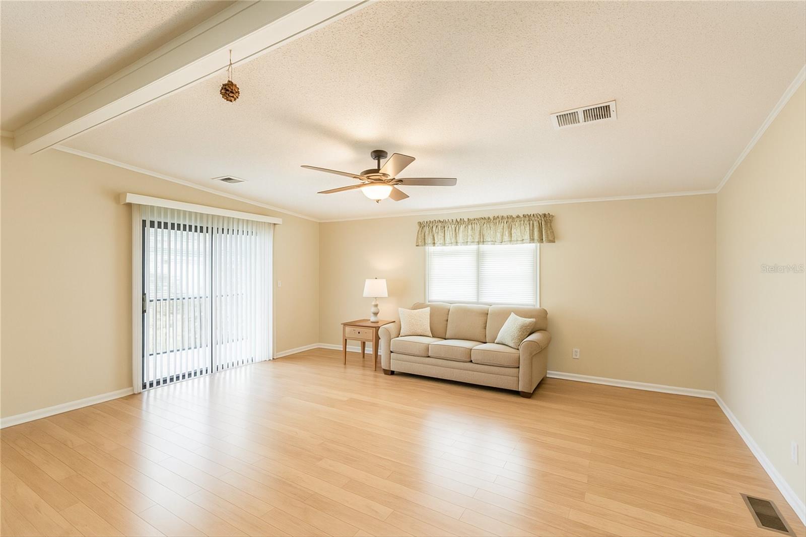 Image 4 of 15 For 553 Madero  