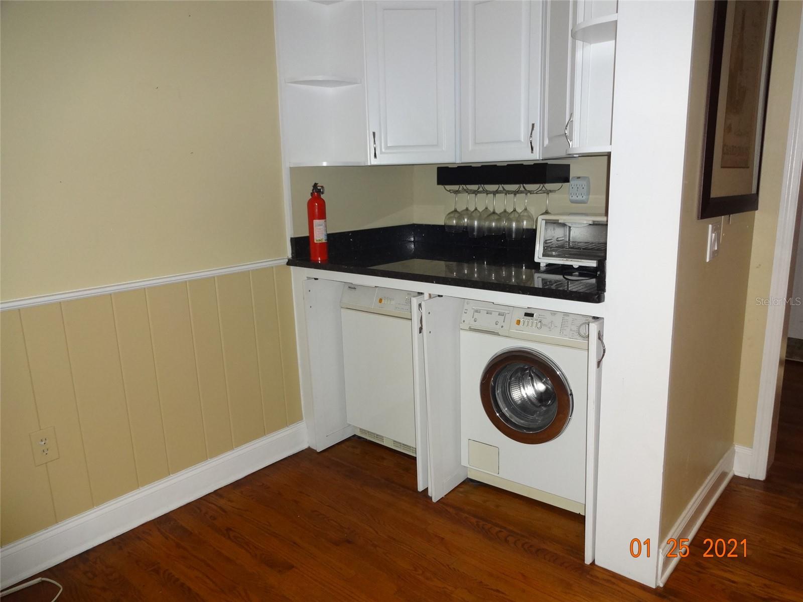 Image 21 of 26 For 1144 Delaney Avenue 1144