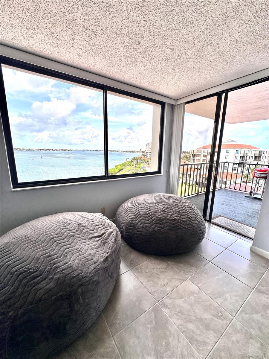 Image 11 of 39 For 6361 Bahia Del Mar  601