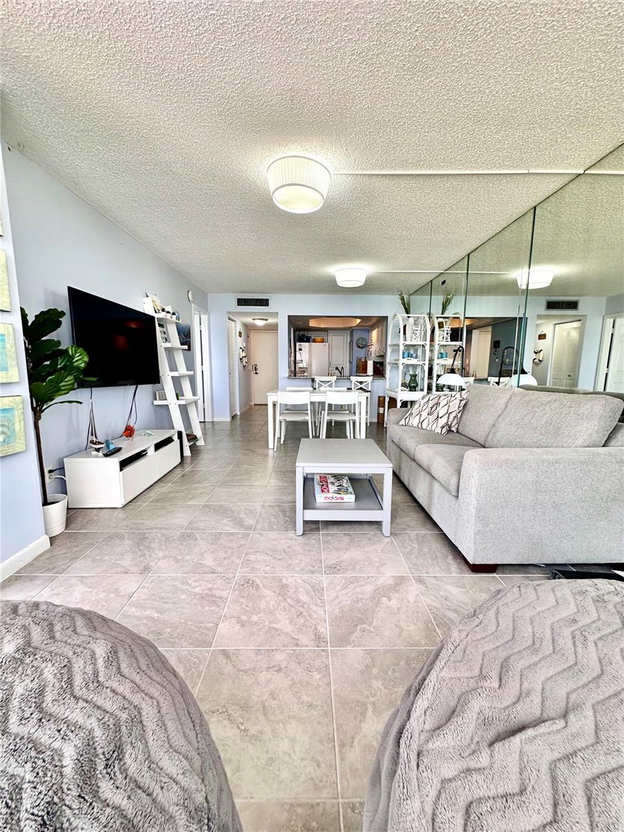 Image 14 of 39 For 6361 Bahia Del Mar  601