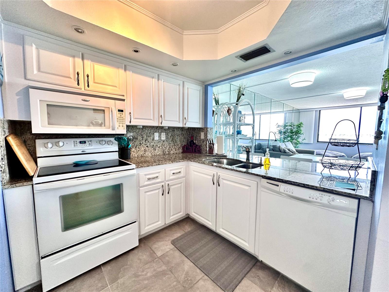 Image 16 of 39 For 6361 Bahia Del Mar  601