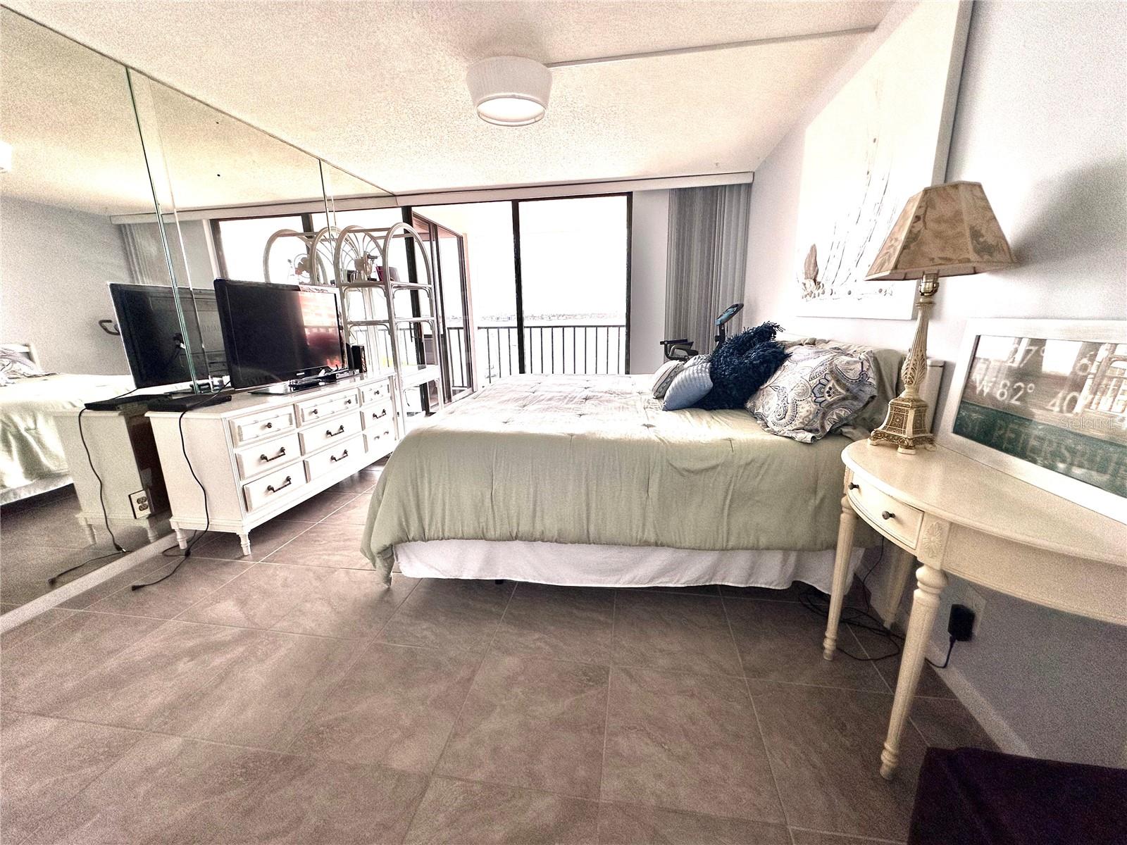 Image 24 of 39 For 6361 Bahia Del Mar  601