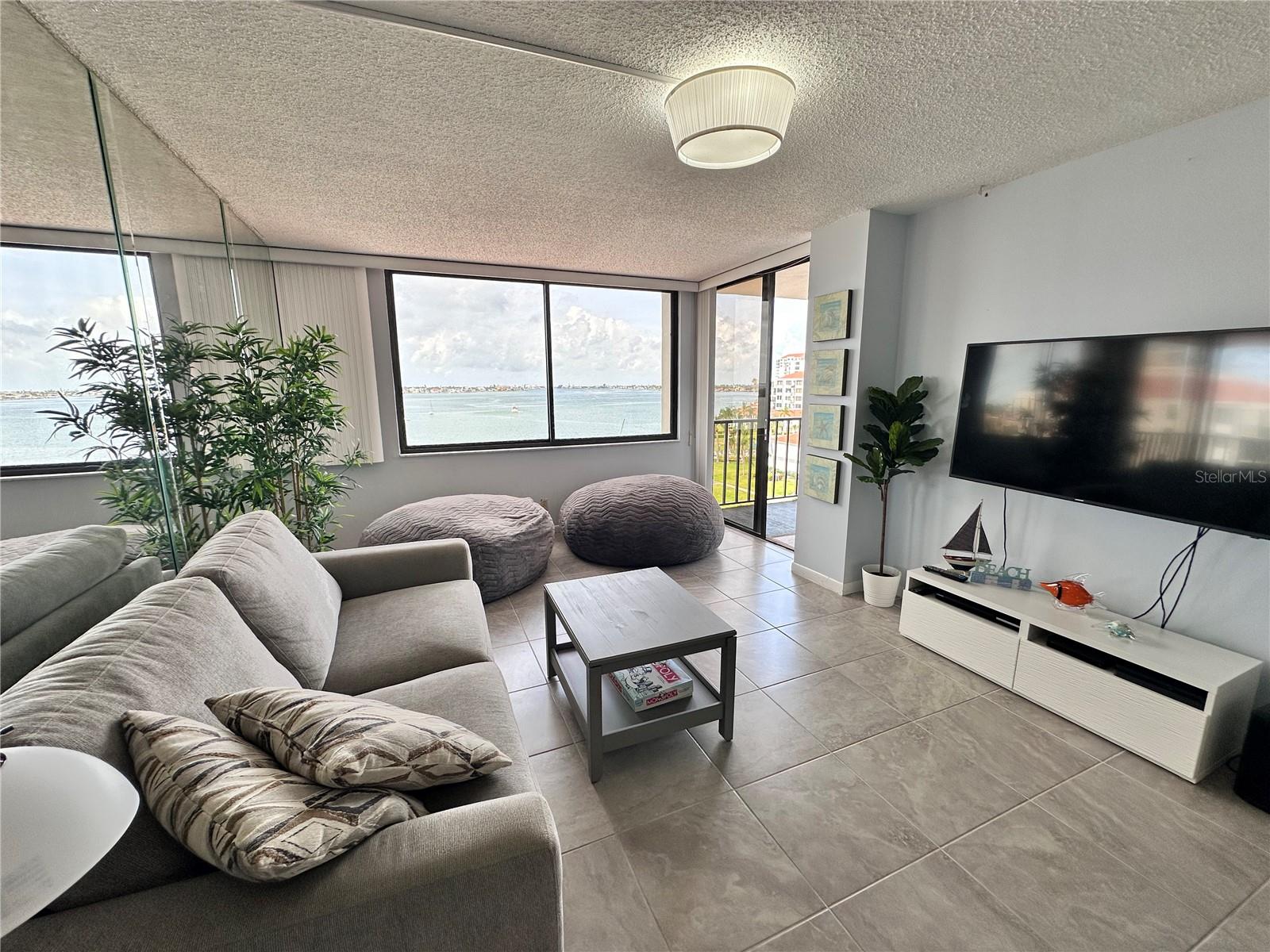 Image 9 of 39 For 6361 Bahia Del Mar  601