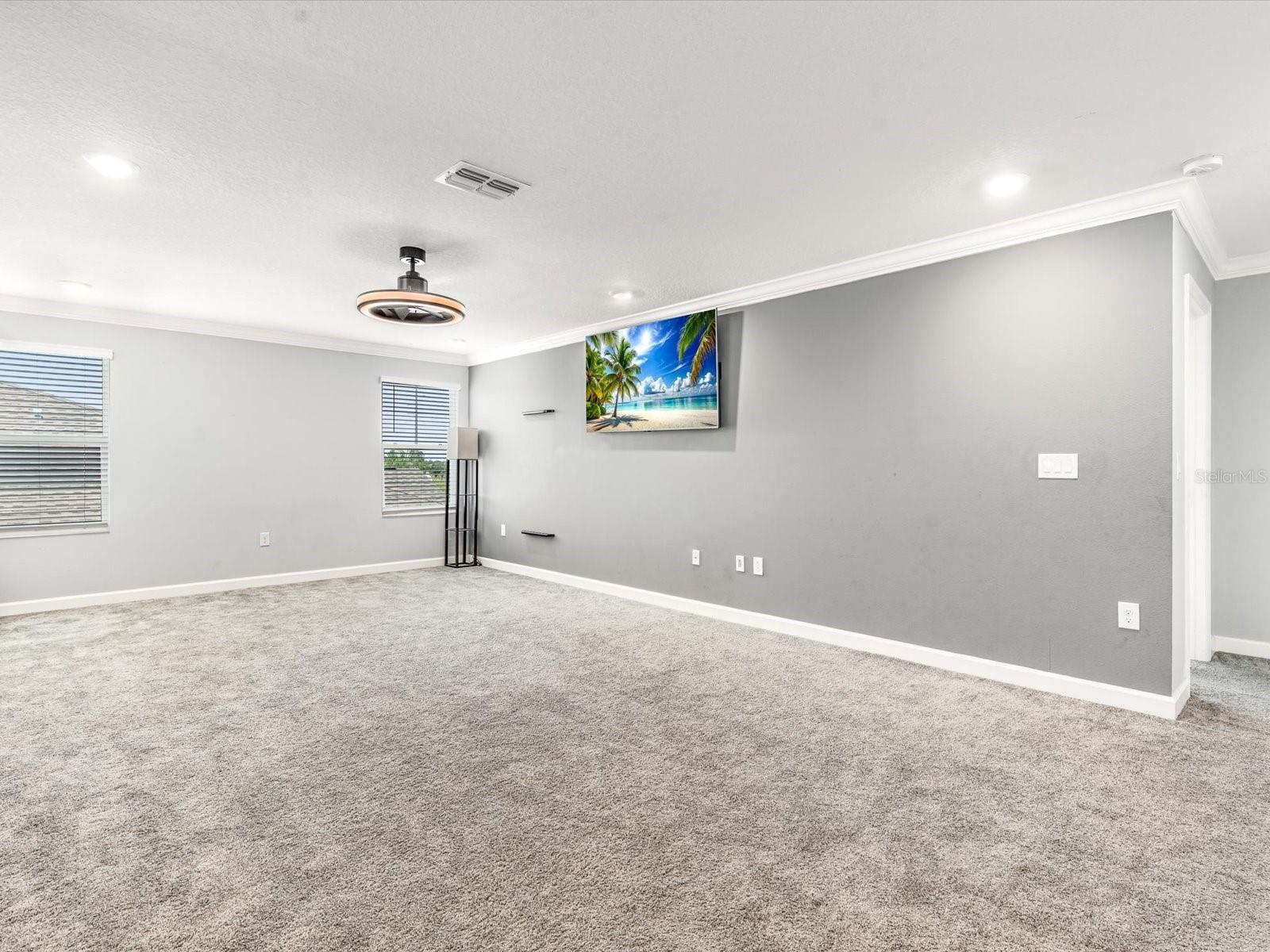 Image 19 of 49 For 2452 Camden Park Avenue