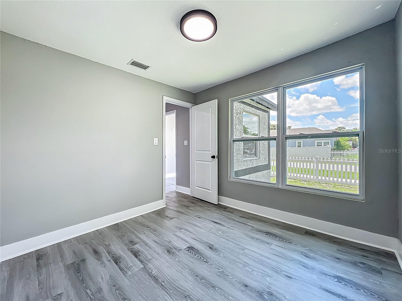 Image 13 of 26 For 4553 Piedmont Street