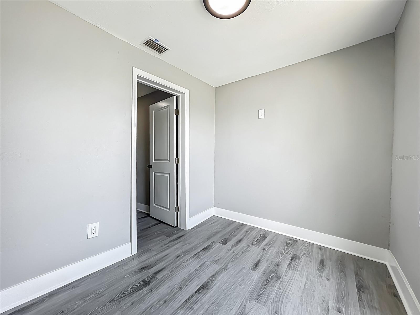 Image 16 of 26 For 4553 Piedmont Street