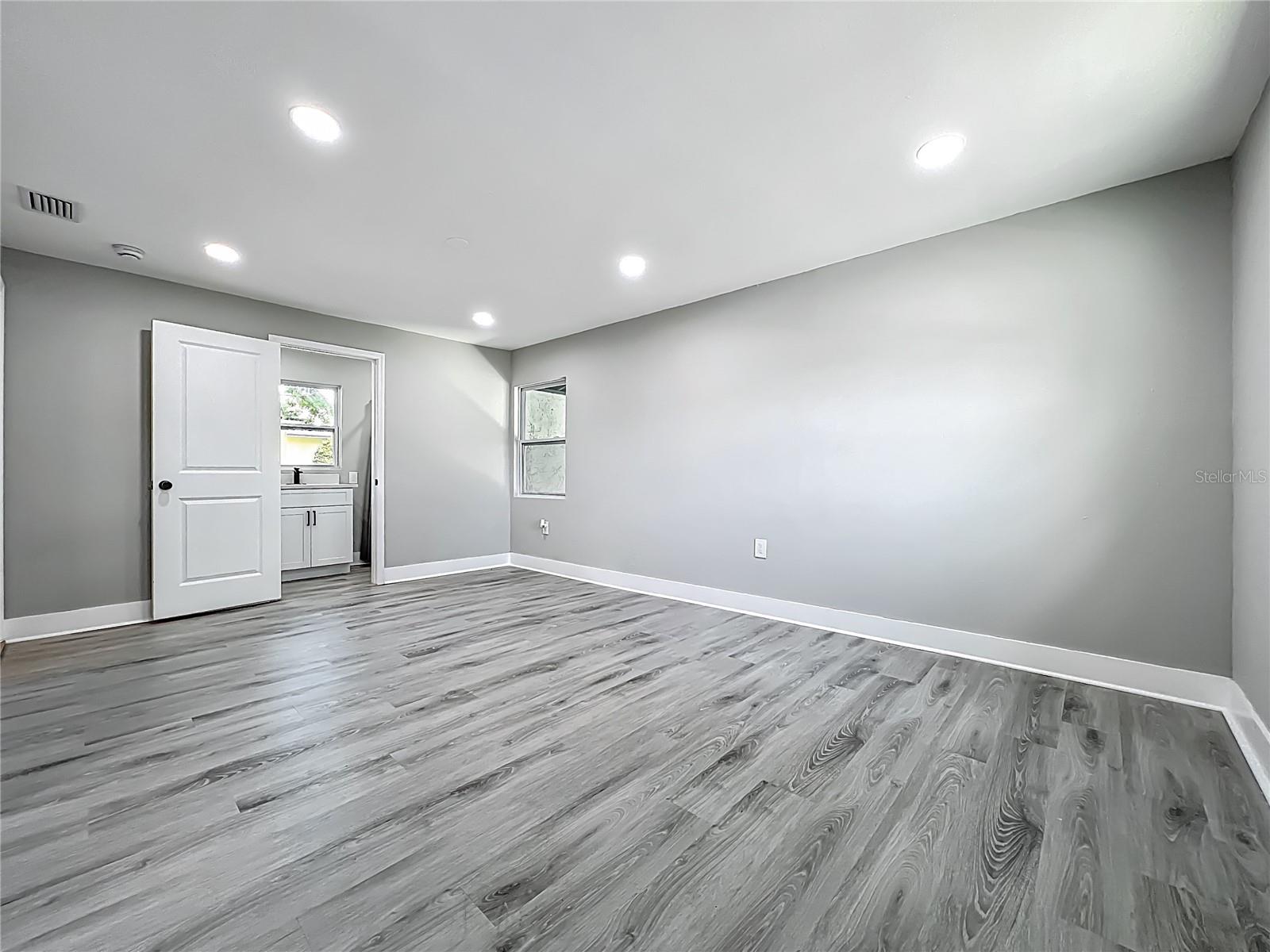 Image 19 of 26 For 4553 Piedmont Street