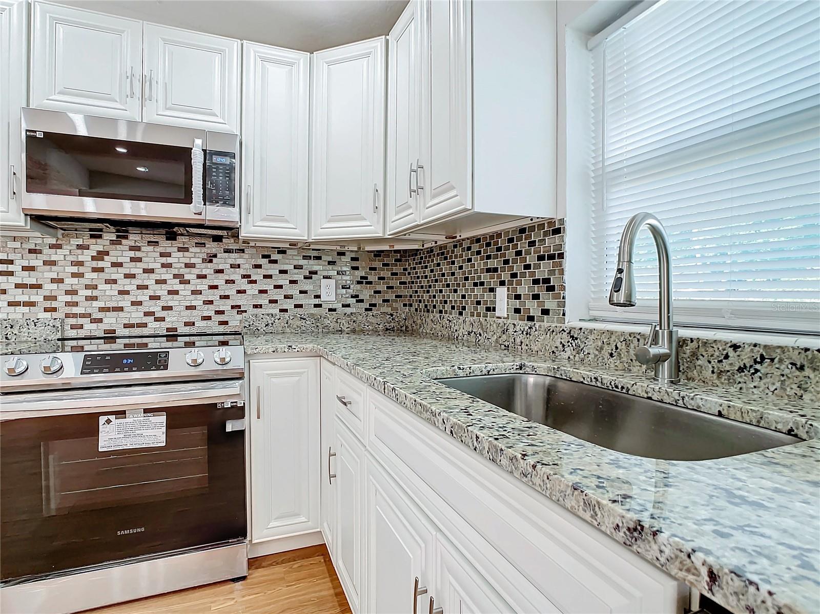 Image 13 of 42 For 2812 Dawley Avenue