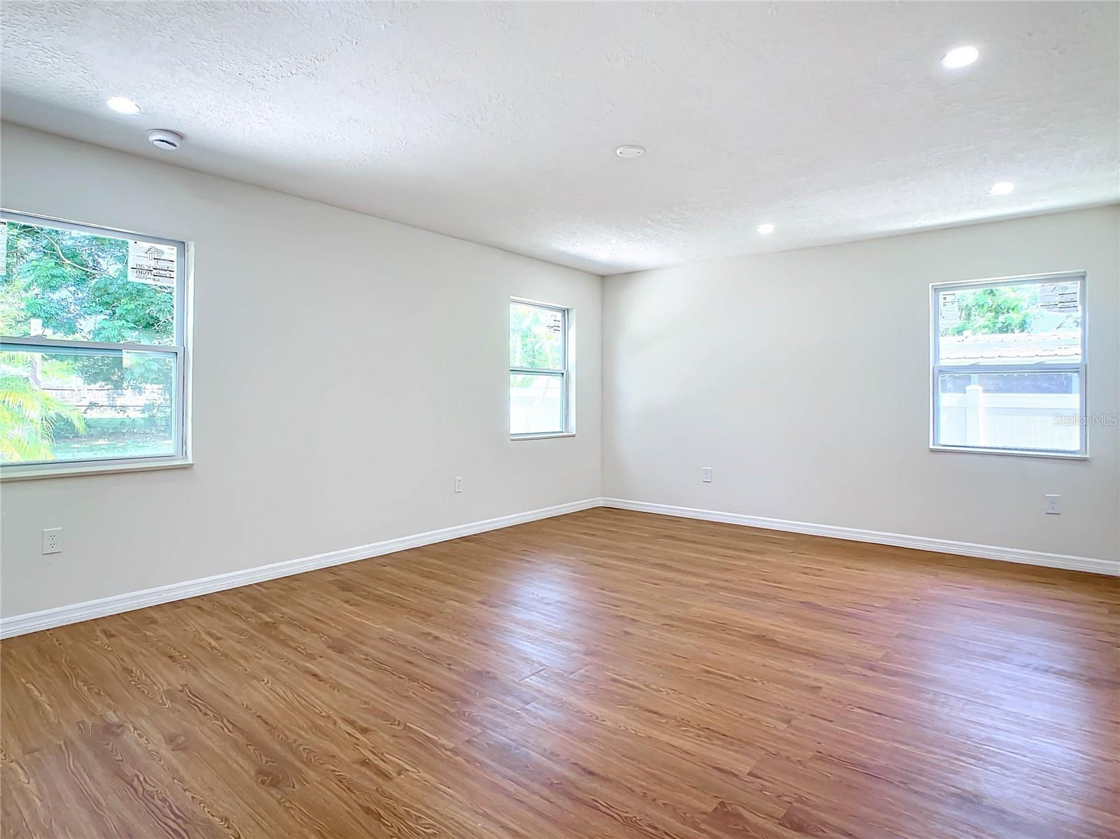 Image 15 of 42 For 2812 Dawley Avenue