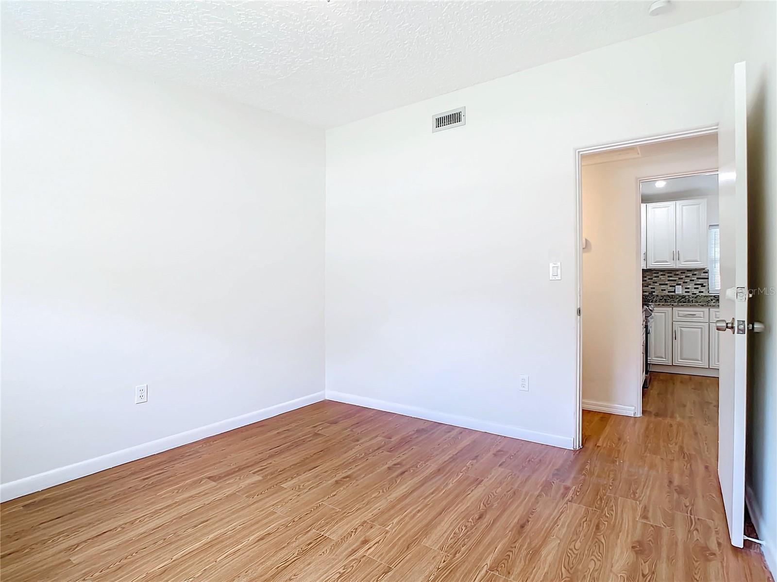 Image 30 of 42 For 2812 Dawley Avenue