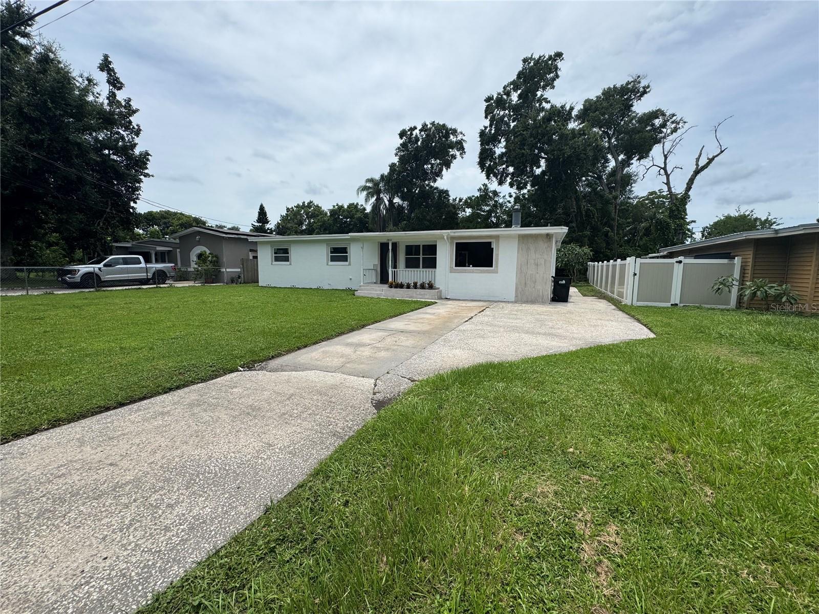 Image 6 of 42 For 2812 Dawley Avenue