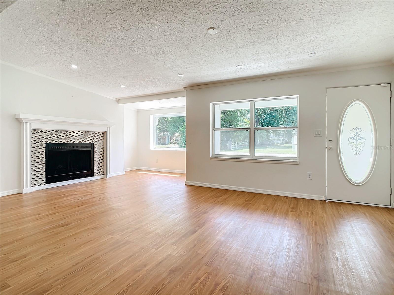 Image 8 of 42 For 2812 Dawley Avenue