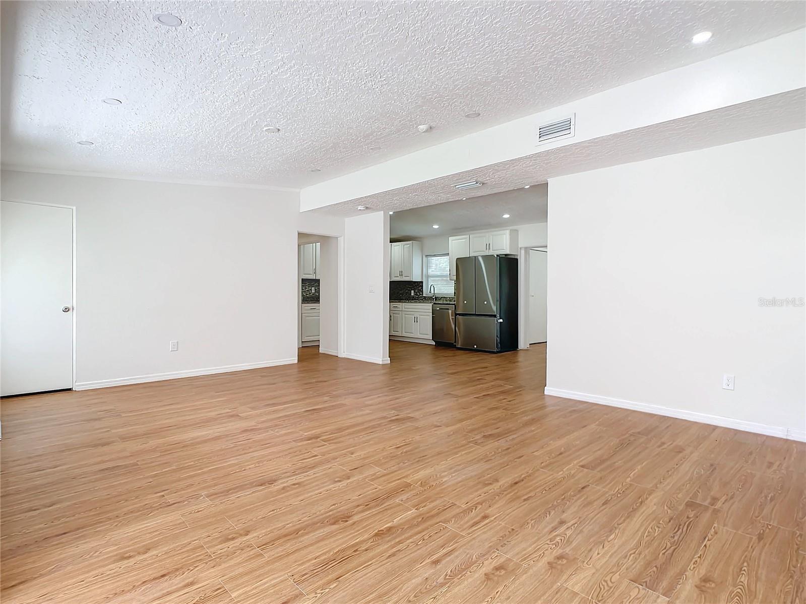 Image 9 of 42 For 2812 Dawley Avenue